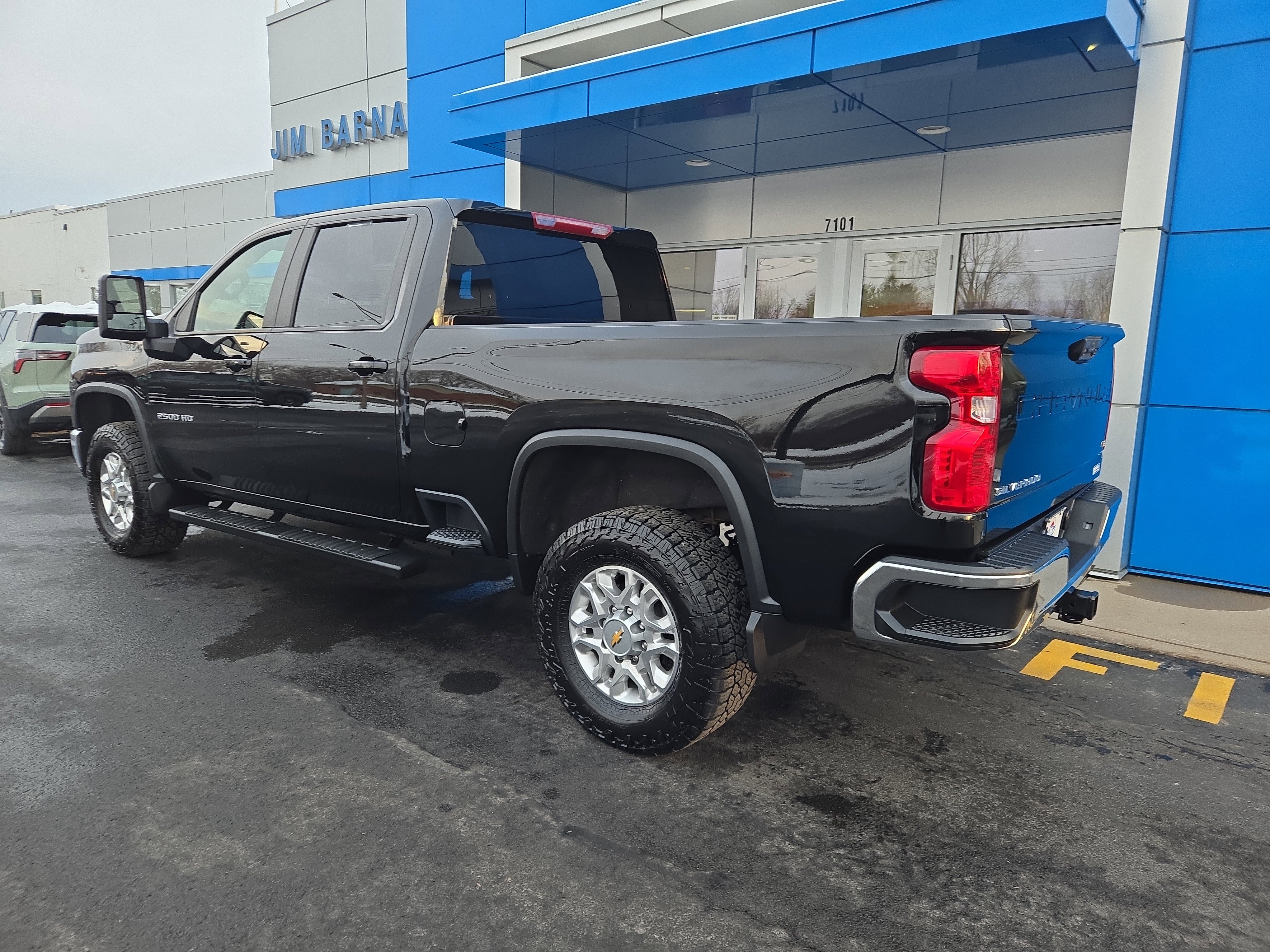 Used 2024 Chevrolet Silverado 2500 LT image 8