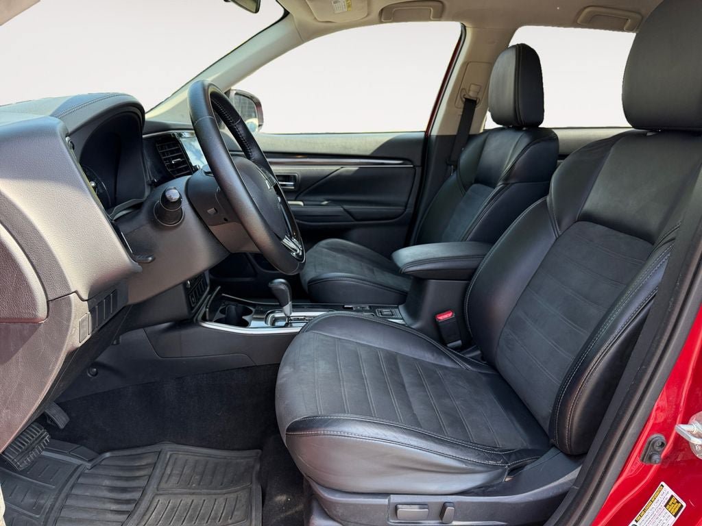 Used 2019 Mitsubishi Outlander SE AWD/4WD image 6