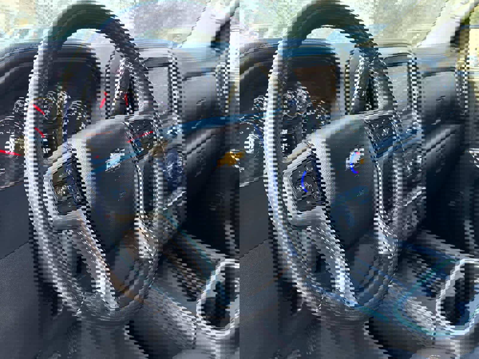 Used 2021 Chevrolet Silverado 1500 LTZ w/ LTZ Premium Package image 2