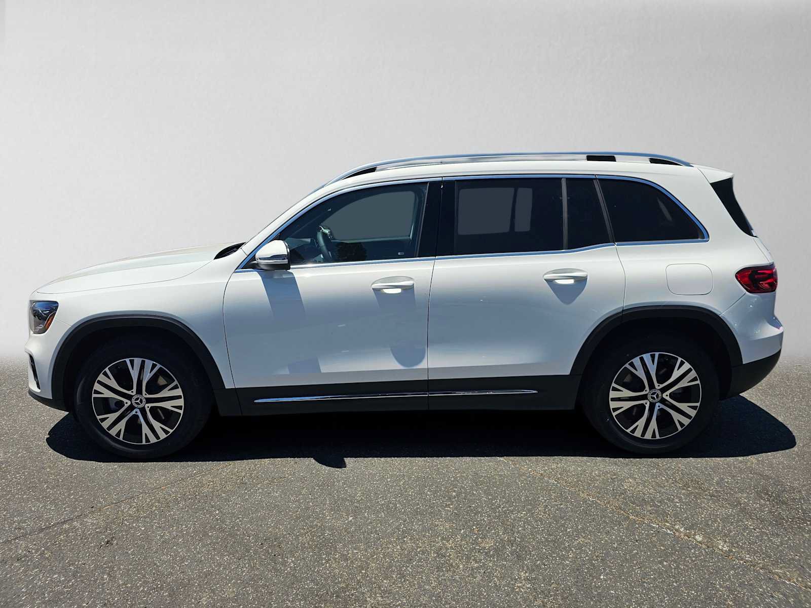 New 2026 Mercedes-Benz GLB 250 image 6