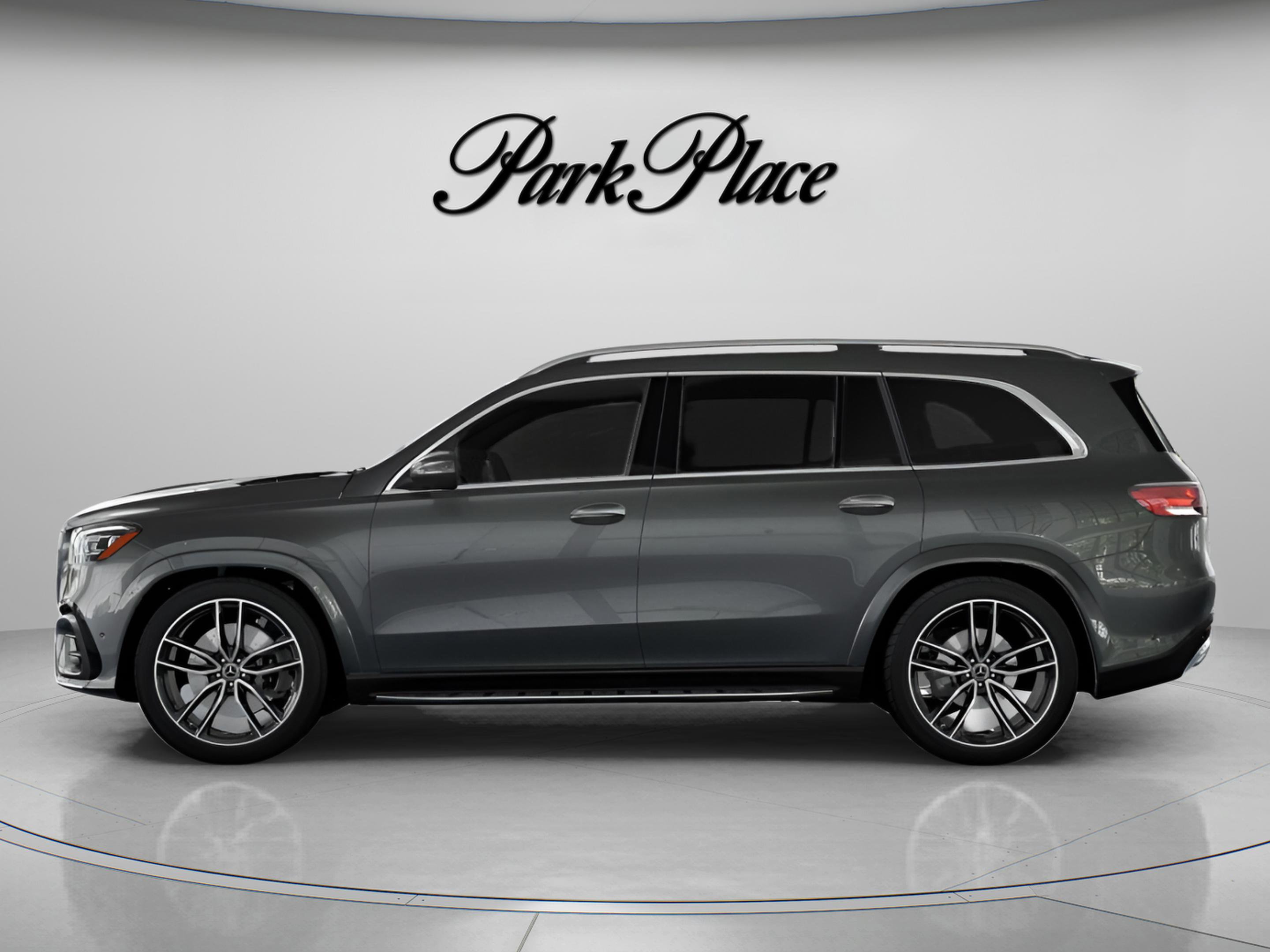 New 2026 Mercedes-Benz GLS 450 4MATIC image 9