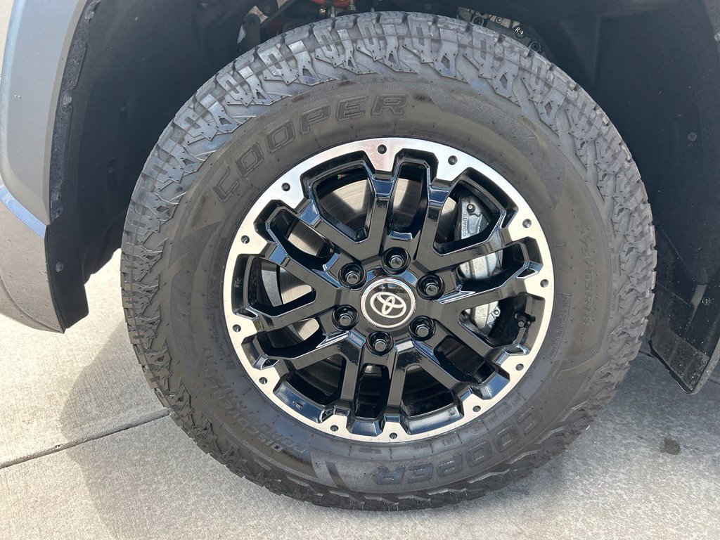 Used 2024 Toyota Sequoia SR5 w/ SR5 Premium Package AWD/4WD image 32