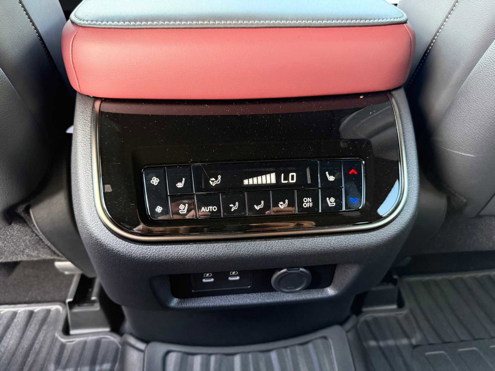 New 2026 INFINITI QX80 Autograph w/ Premium Cargo Package image 26