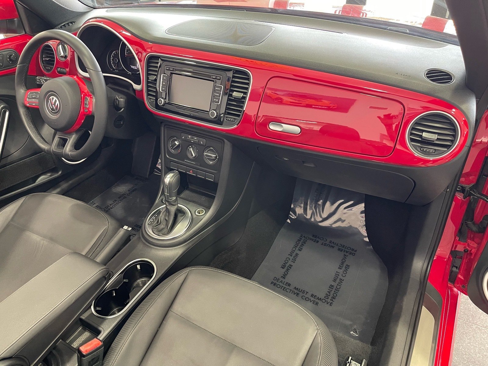 Used 2014 Volkswagen Beetle 1.8T FWD image 34