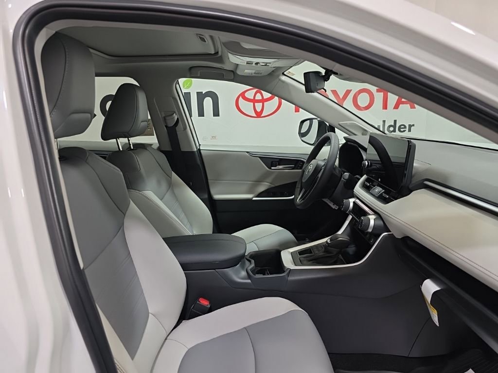Used 2025 Toyota RAV4 XLE Premium image 11