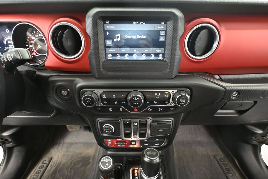 Used 2020 Jeep Wrangler Unlimited Rubicon w/ LED Lighting Group AWD/4WD image 24