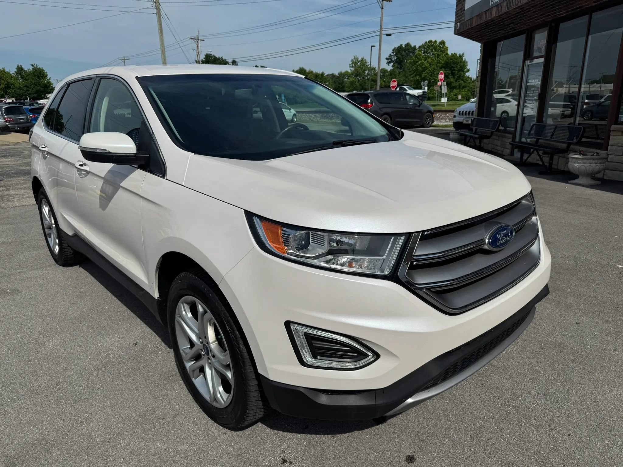 Used 2018 Ford Edge Titanium w/ Technology Package AWD/4WD image 21