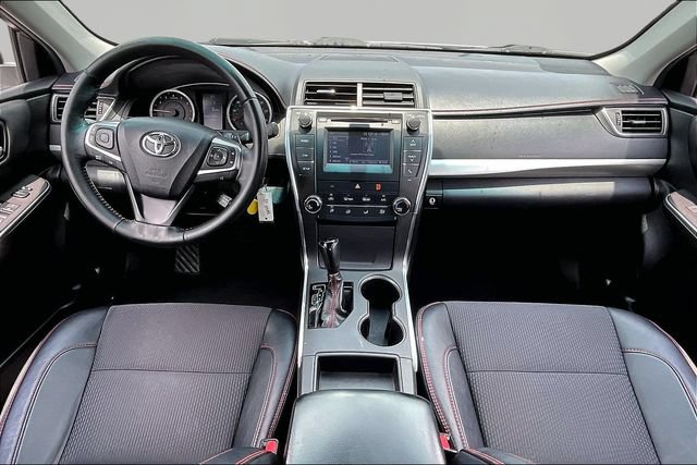 Used 2016 Toyota Camry SE FWD image 7
