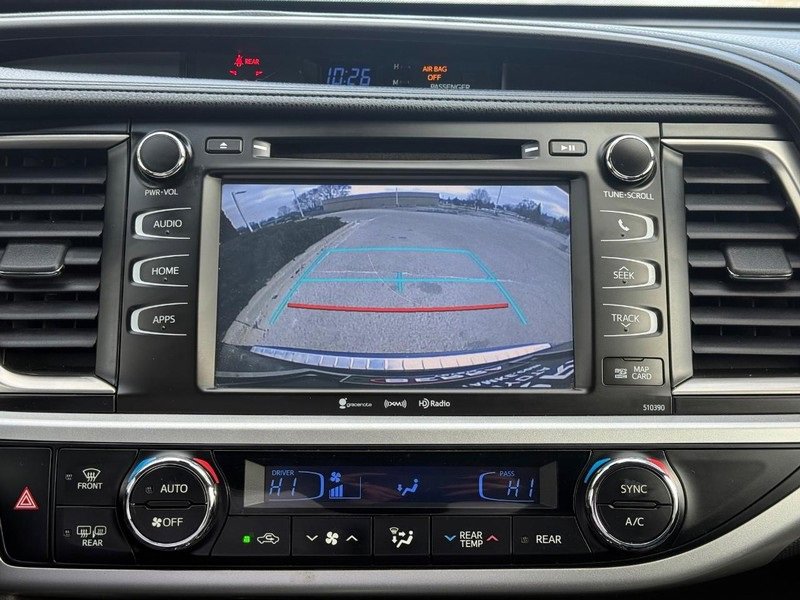 Used 2019 Toyota Highlander SE image 20