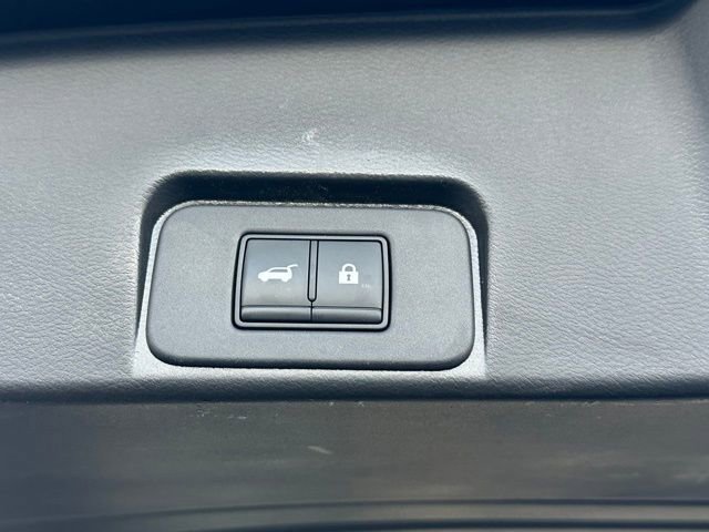 Certified 2022 Nissan Rogue SV w/ SV Premium Package AWD/4WD image 21
