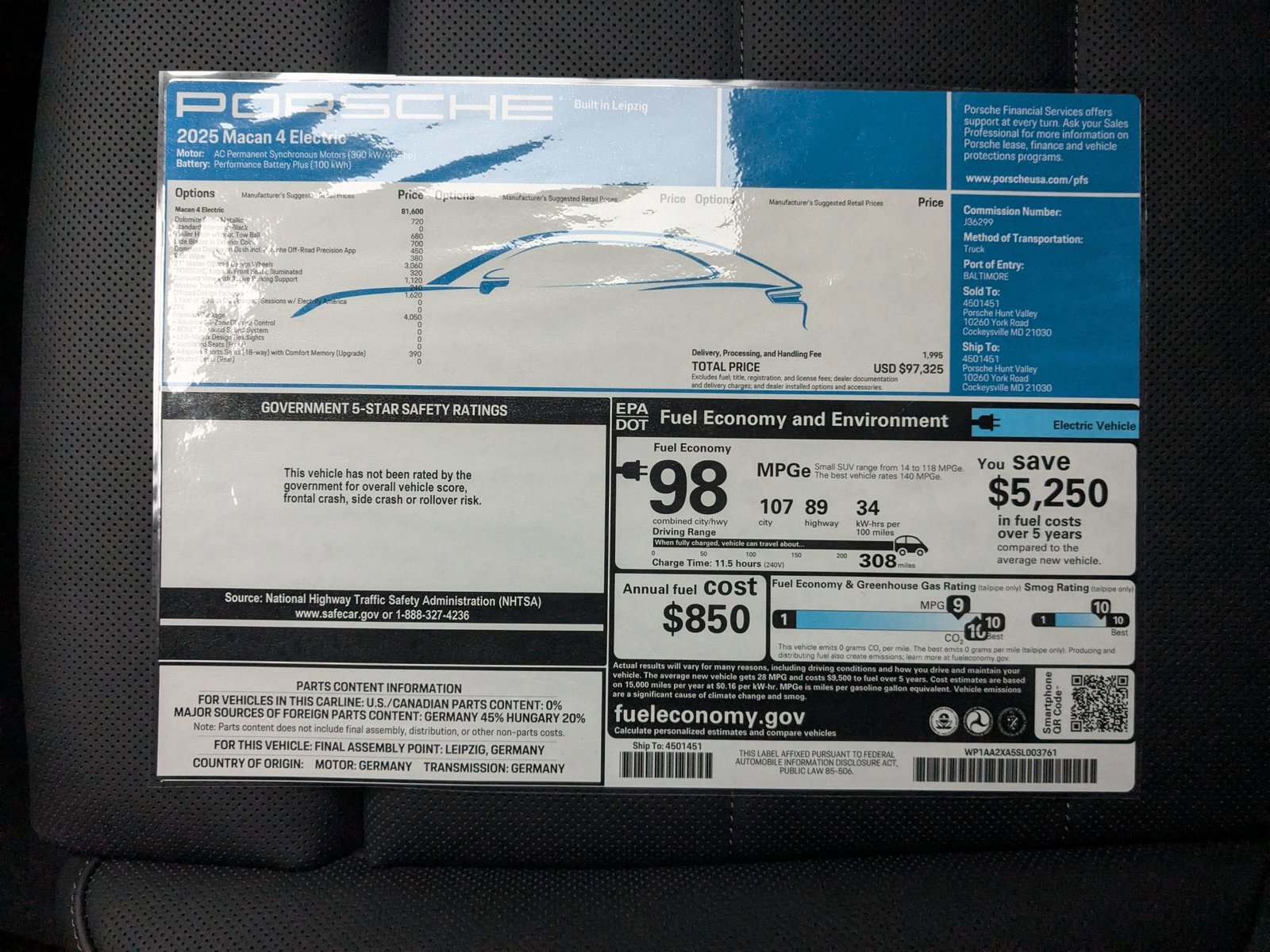 New 2025 Porsche Macan 4 Electric image 30