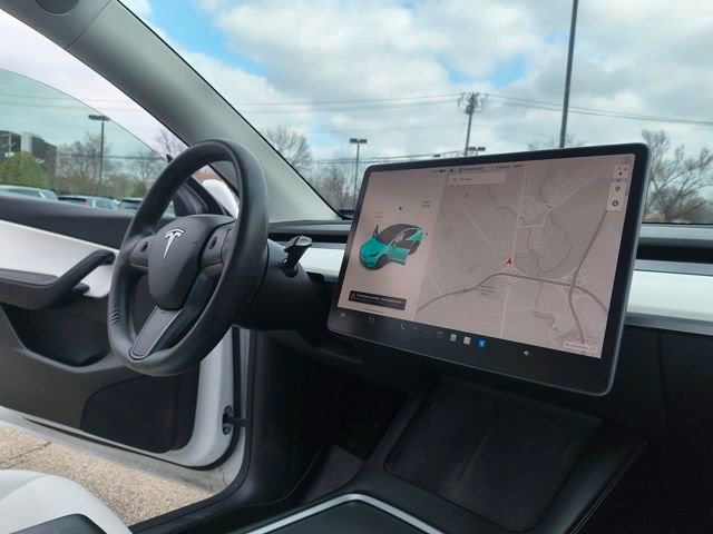 Used 2021 Tesla Model Y Long Range image 27