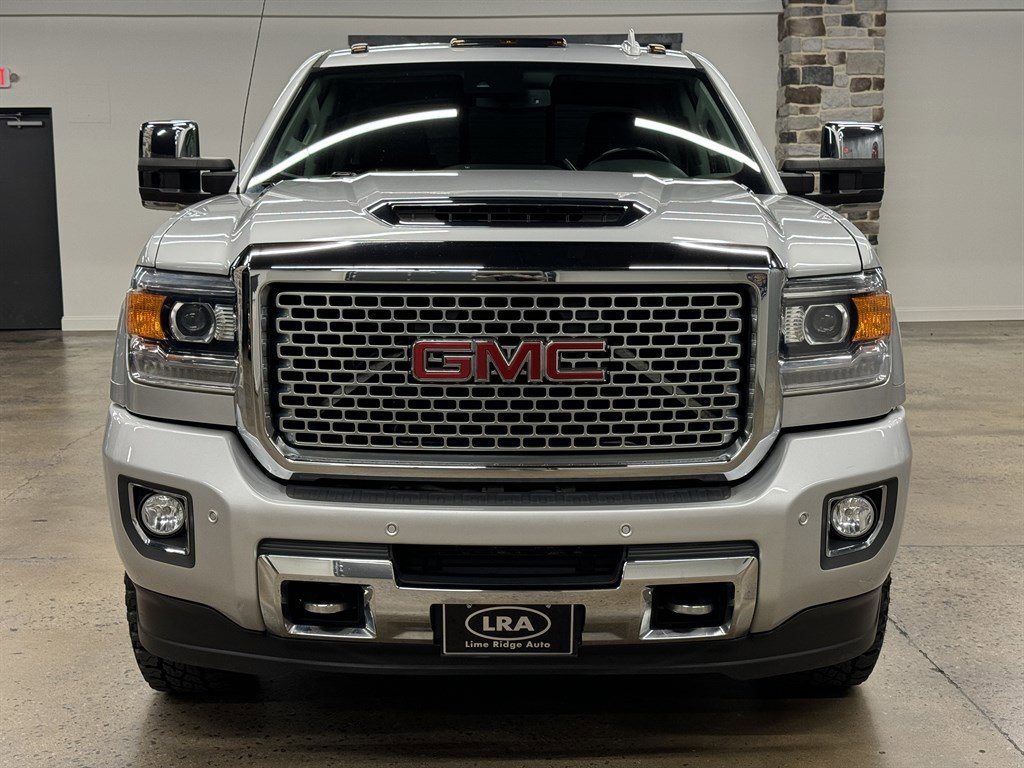 Used 2017 GMC Sierra 3500 Denali w/ Duramax Plus Package AWD/4WD image 2
