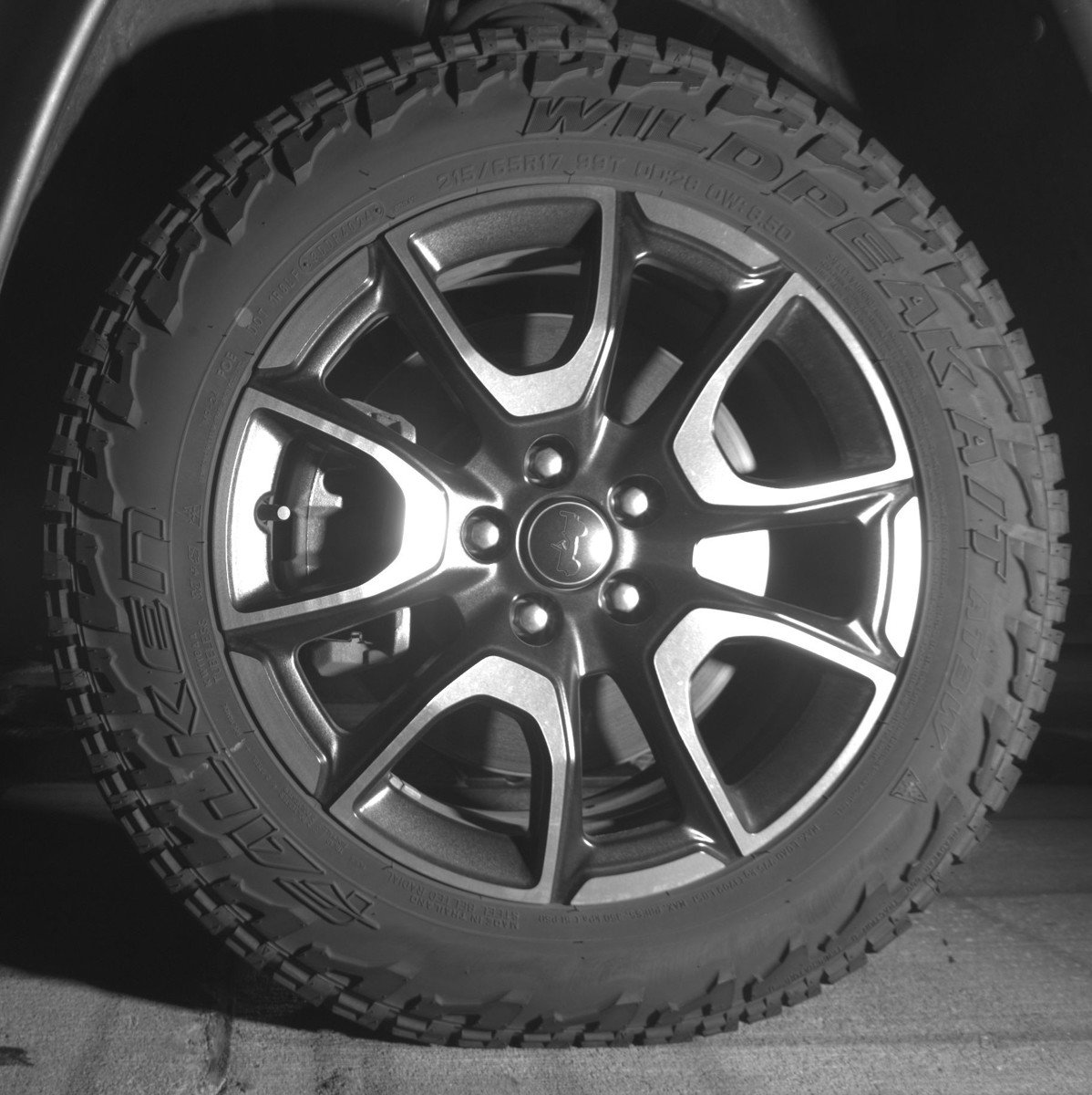 Used 2025 Jeep Compass Trailhawk image 12