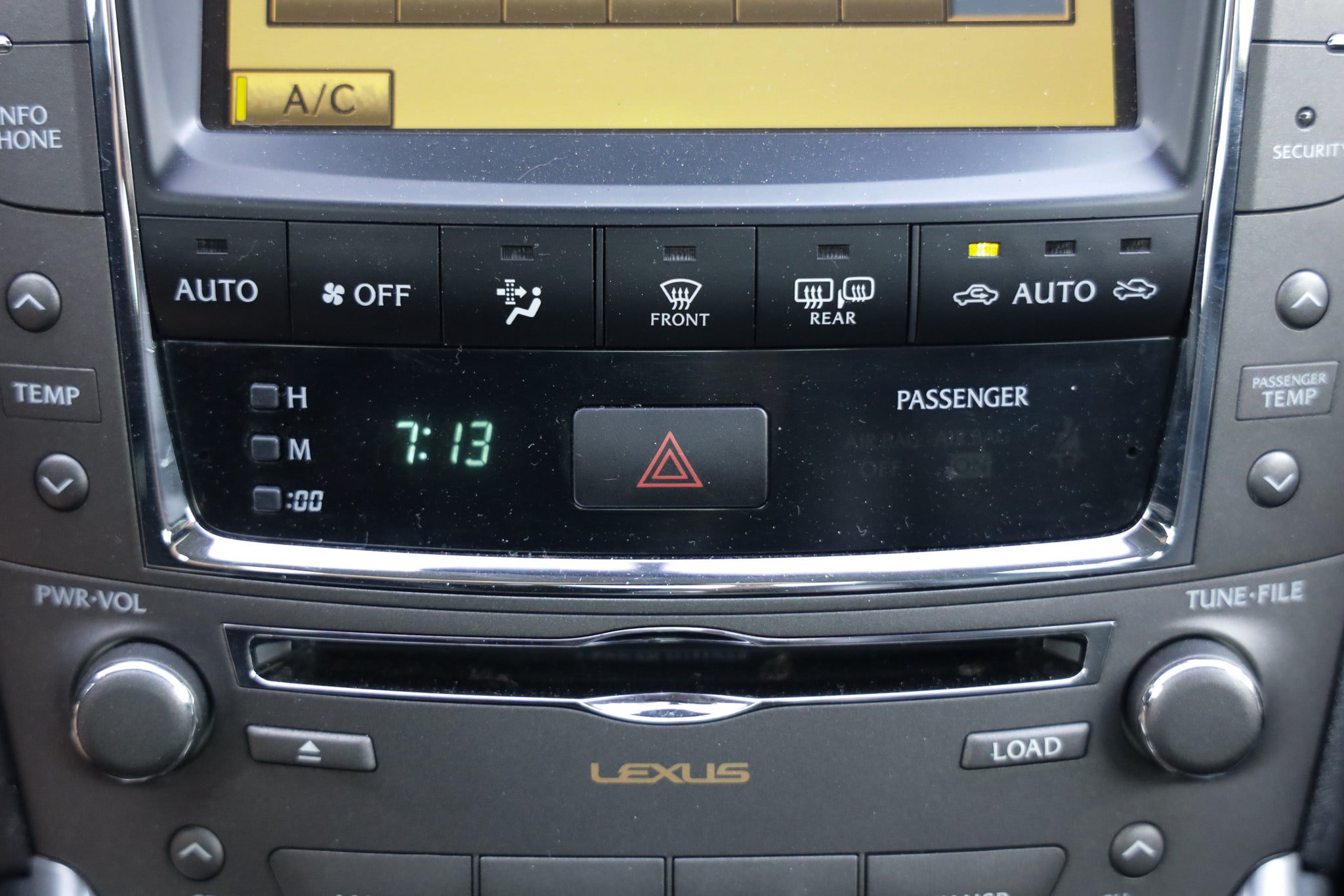 Used 2011 Lexus IS 350 w/ Premium Pkg Value Edition RWD image 36