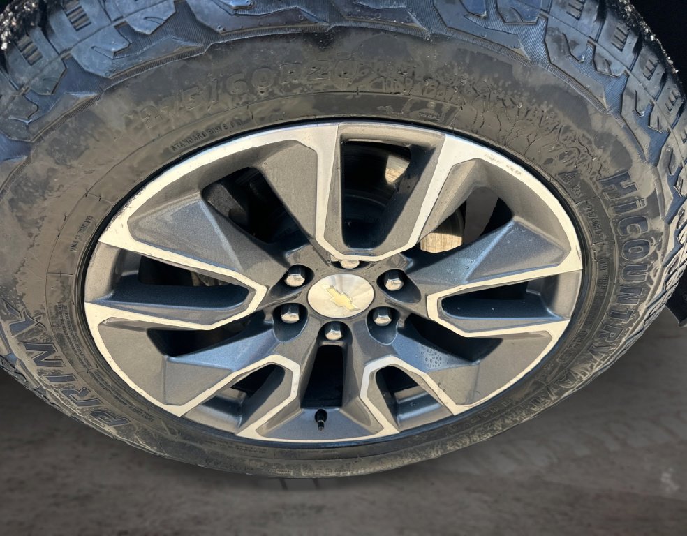Used 2021 Chevrolet Tahoe LT w/ LT Signature Package AWD/4WD image 17