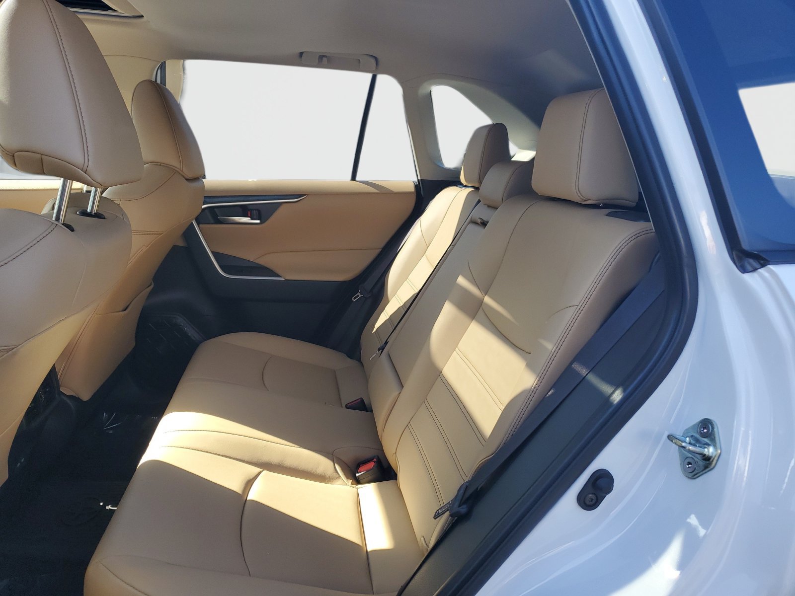 Used 2025 Toyota RAV4 XLE Premium w/ Weather Package FWD image 14