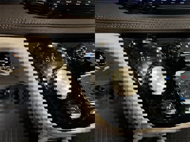 Used 2021 Chrysler Pacifica Touring image 15