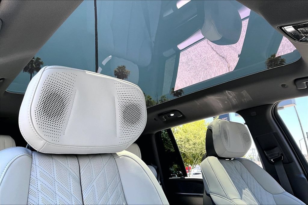New 2026 Cadillac Escalade IQL Luxury w/ LPO, Floor Liner Package AWD/4WD image 34