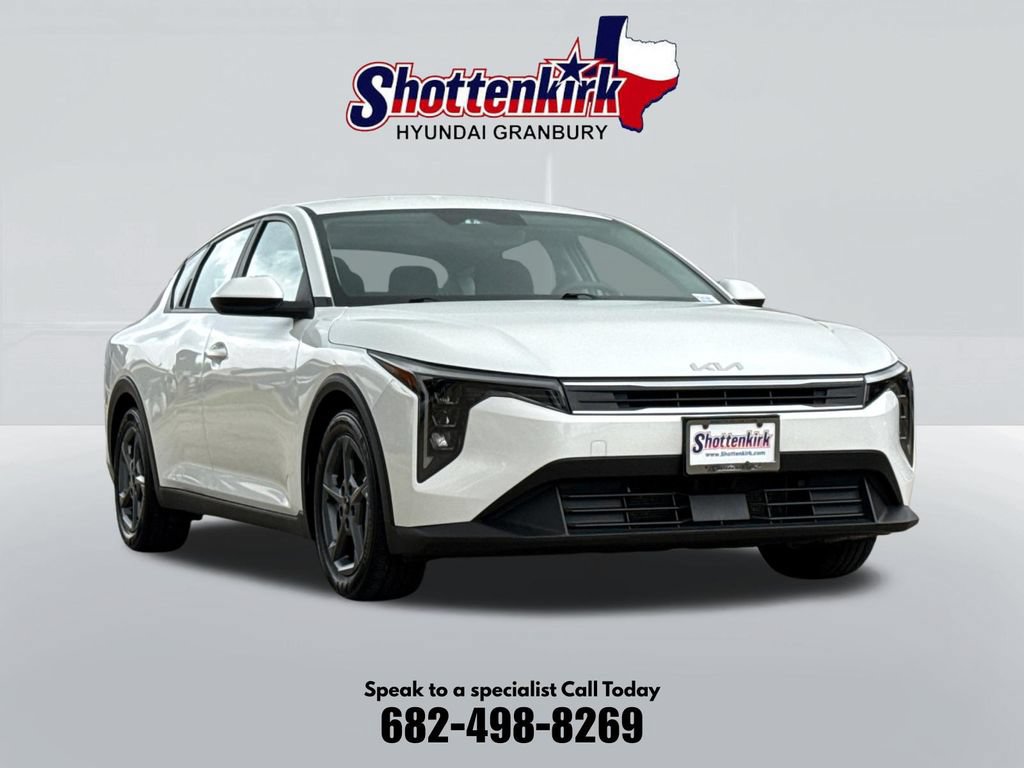 Used 2025 Kia K4 FWD image 3
