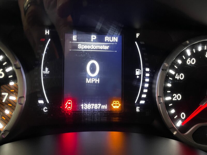 Used 2020 Jeep Renegade Sport w/ UConnect 7.0 Group AWD/4WD image 12