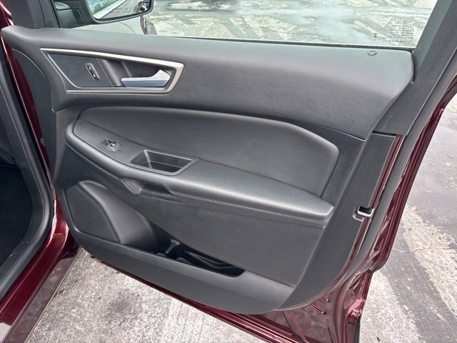 Used 2024 Ford Edge SEL w/ Convenience Package image 6