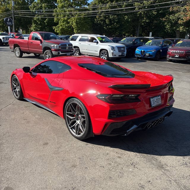 Used 2025 Chevrolet Corvette Z06 image 2