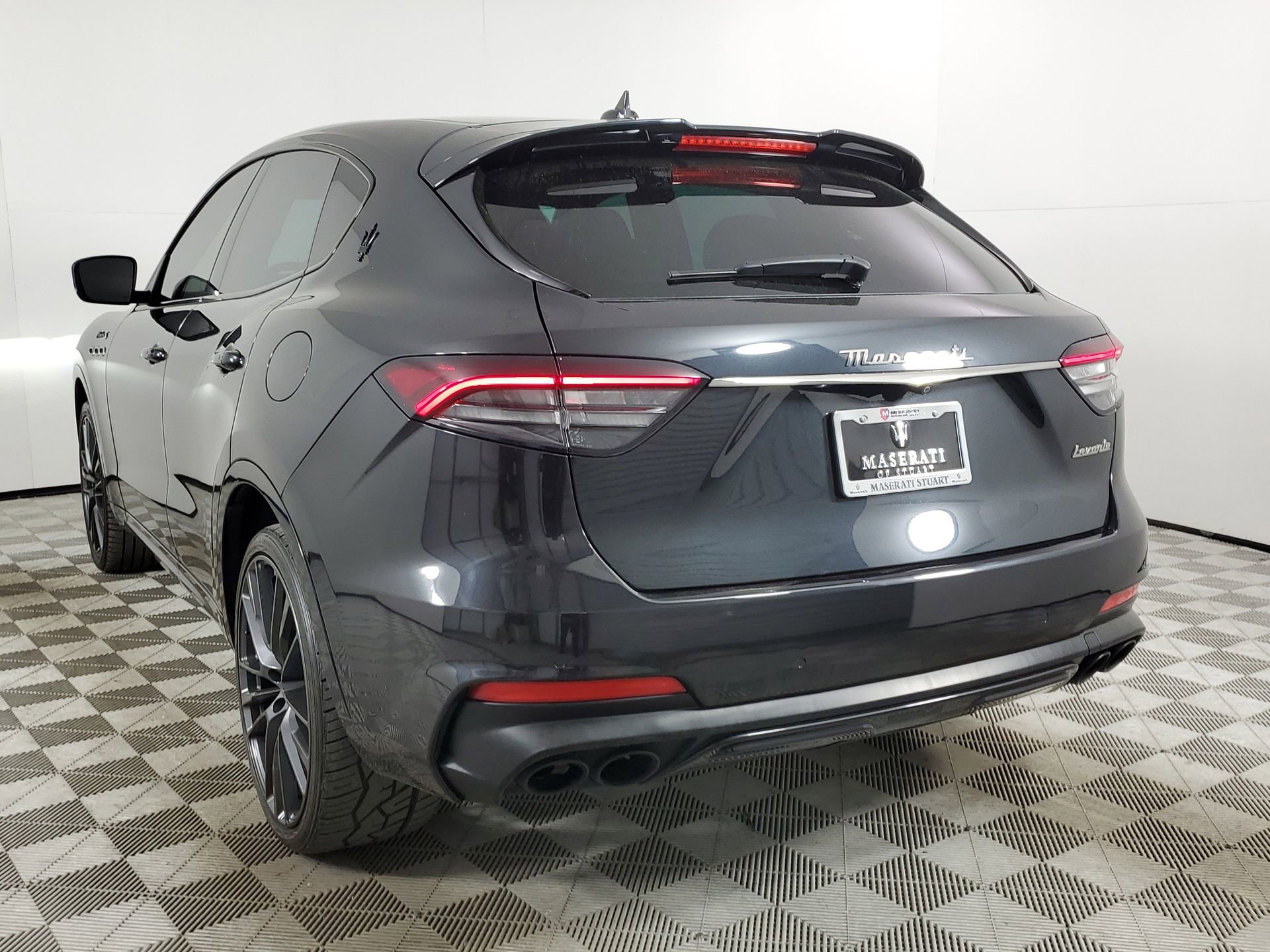 Used 2022 Maserati Levante Modena S image 8