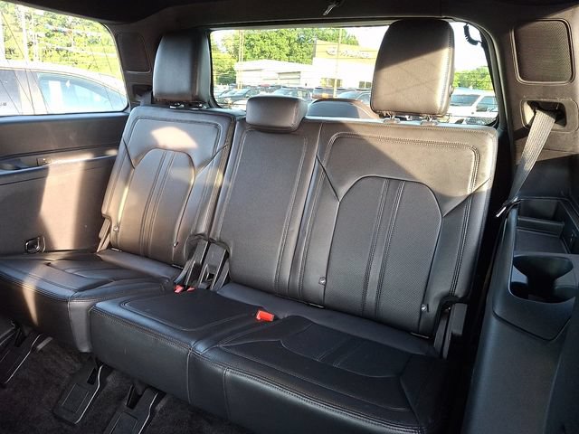 Used 2018 Ford Expedition Limited w/ Equipment Group 301A AWD/4WD image 9