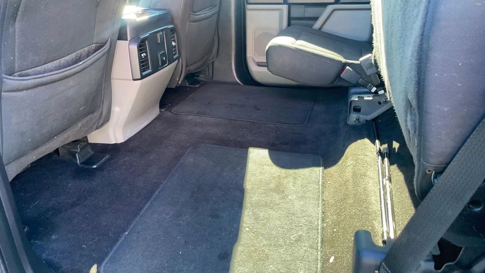 Used 2018 Ford F150 XL w/ Equipment Group 101A Mid AWD/4WD image 25