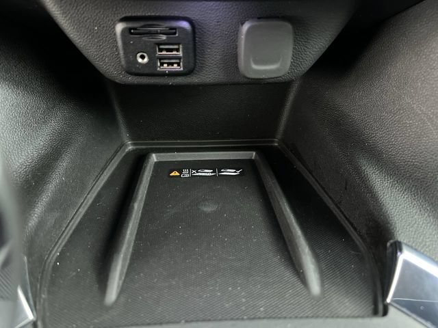 Certified 2023 Chevrolet Traverse LT w/ LT Premium Package FWD image 36