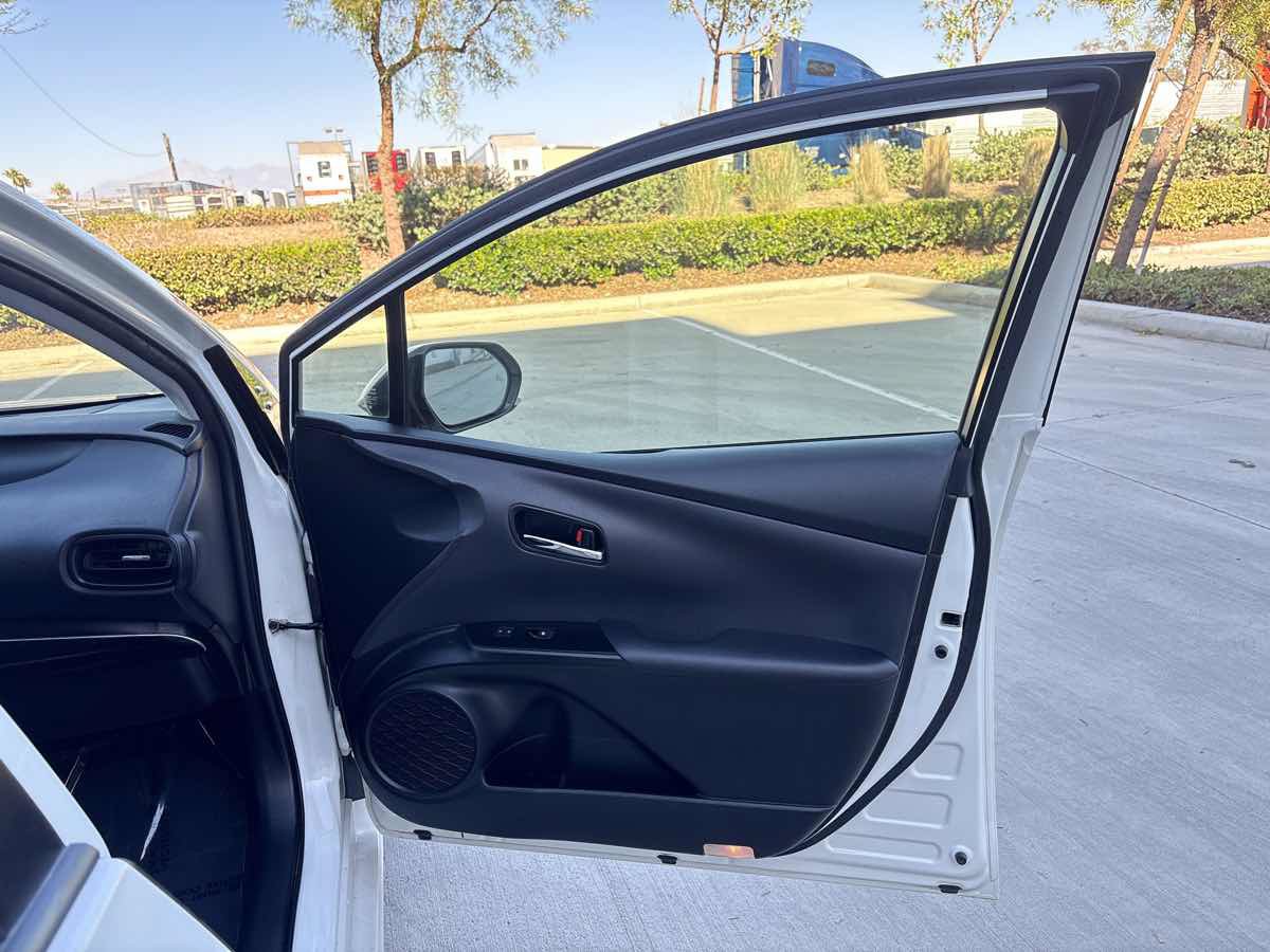 Used 2018 Toyota Prius Two w/ Prius Two Safety Plus Package FWD image 15