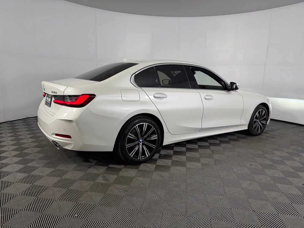Used 2025 BMW 330i xDrive Sedan AWD/4WD image 5