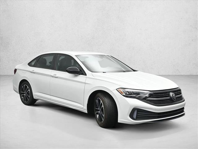 Used 2024 Volkswagen Jetta Sport FWD image 4