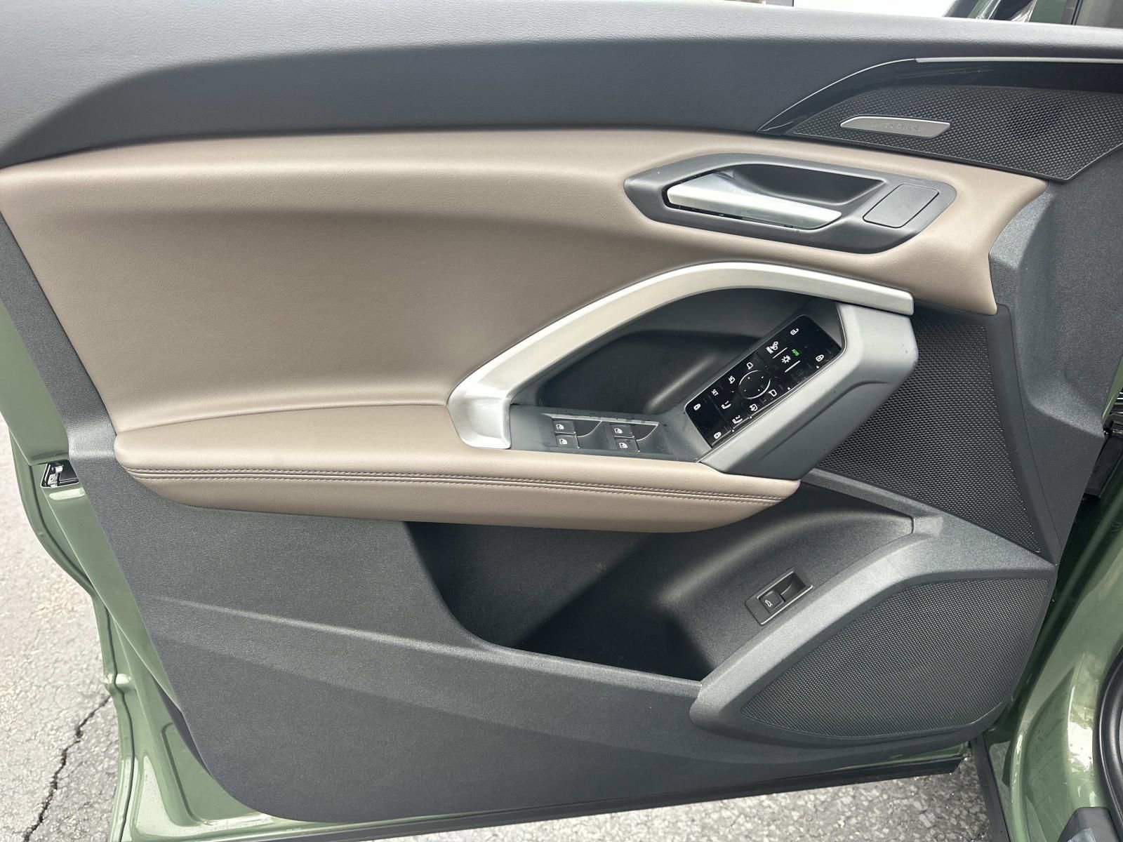 New 2025 Audi Q5 Prestige image 11