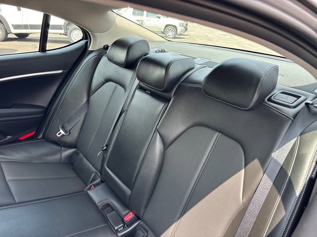 Used 2025 Genesis G70 2.5T image 8