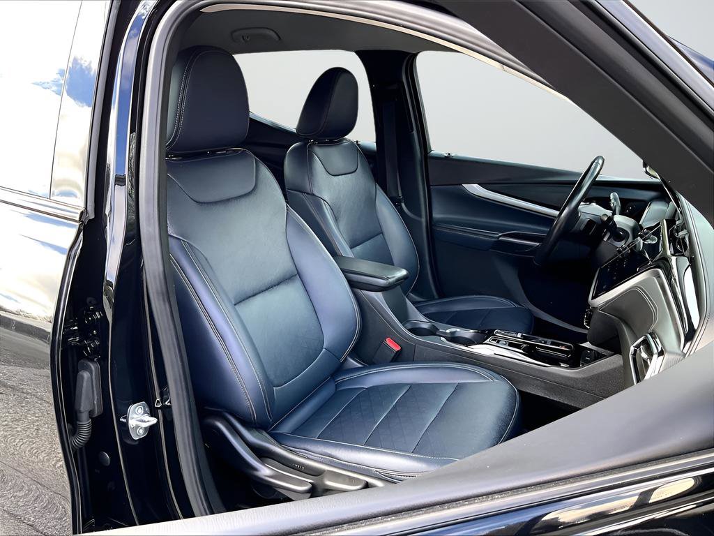 Certified 2022 Chevrolet Bolt EUV LT w/ Convenience Package image 17