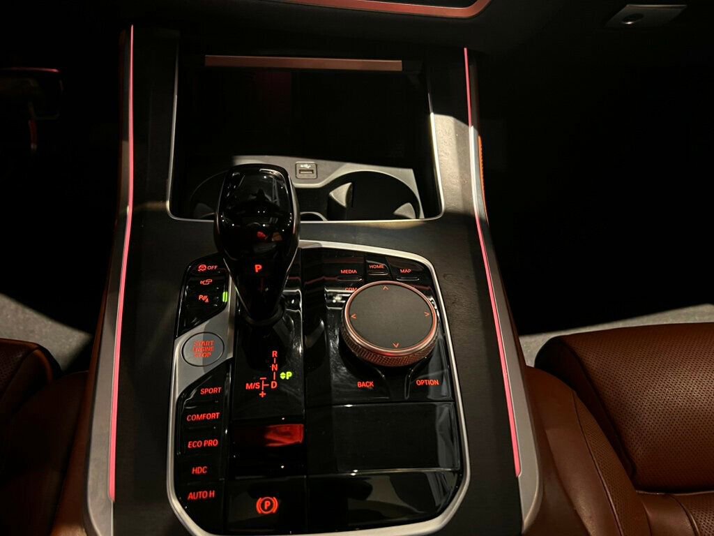 Used 2022 BMW X5 xDrive40i w/ M Sport Package image 22