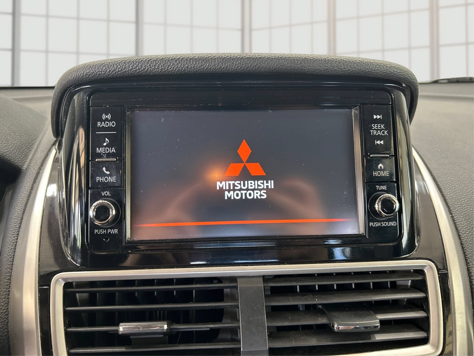 Used 2020 Mitsubishi Eclipse Cross ES FWD image 13