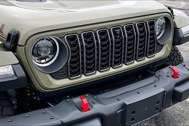Used 2025 Jeep Gladiator Rubicon AWD/4WD image 33
