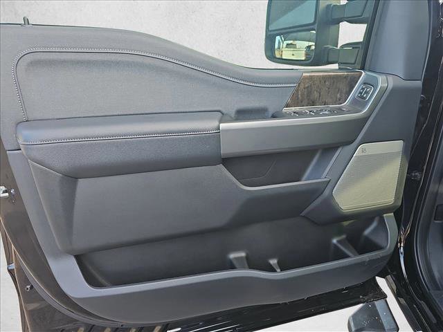 New 2026 Ford F250 Lariat w/ FX4 Off-Road Package image 13