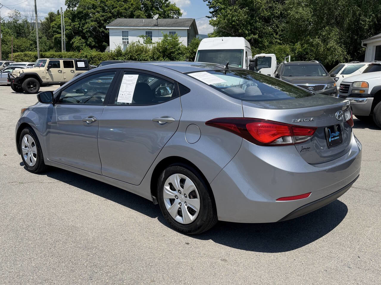 Used 2016 Hyundai Elantra SE FWD image 8