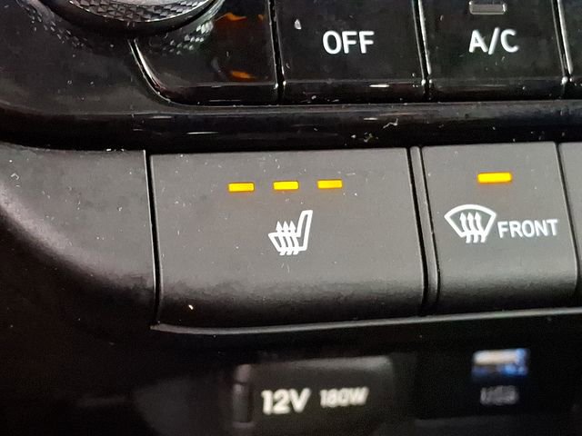 Used 2025 Hyundai Elantra SEL image 29