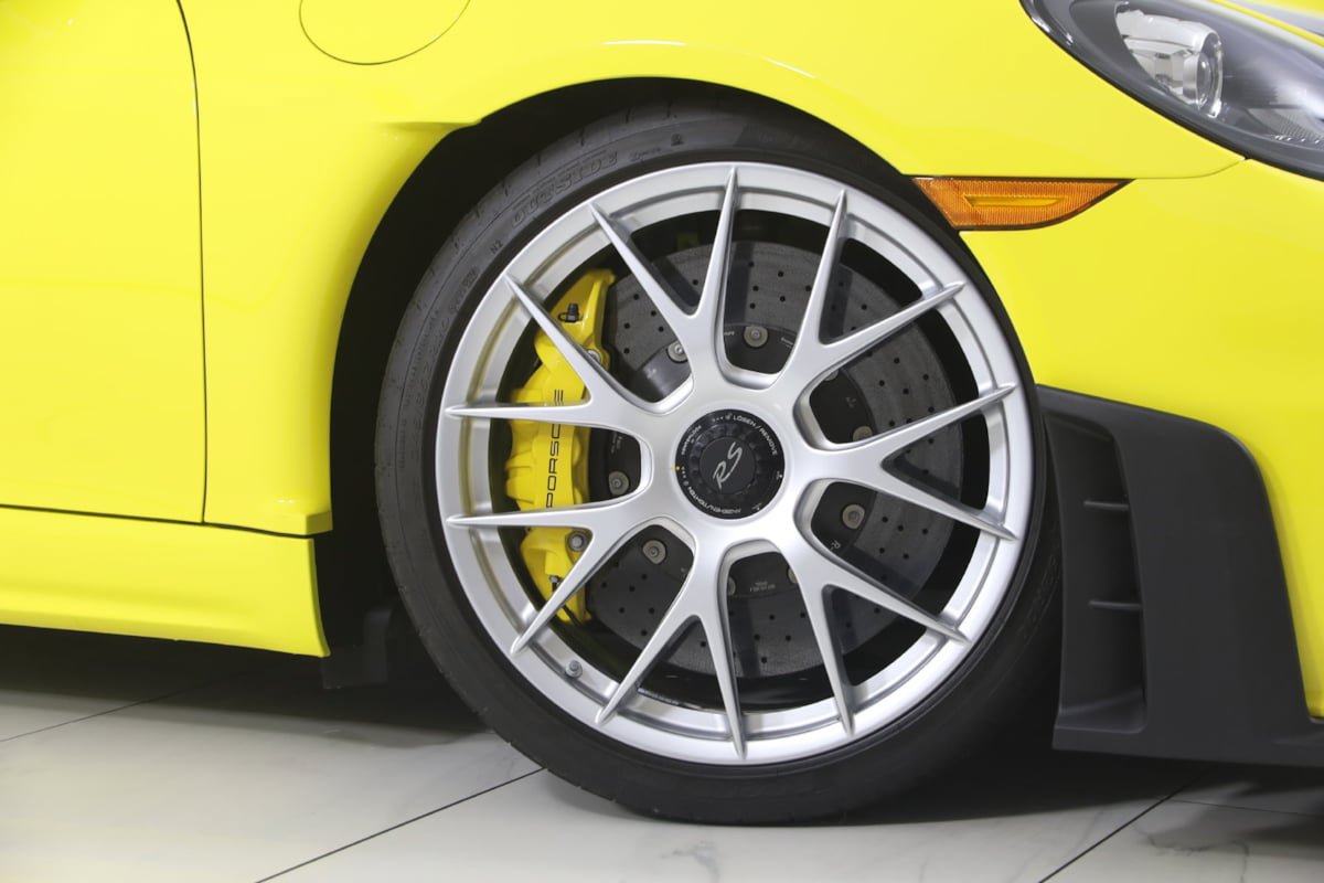 Used 2025 Porsche 718 Cayman GT4 RS w/ Weissach Package RWD image 17