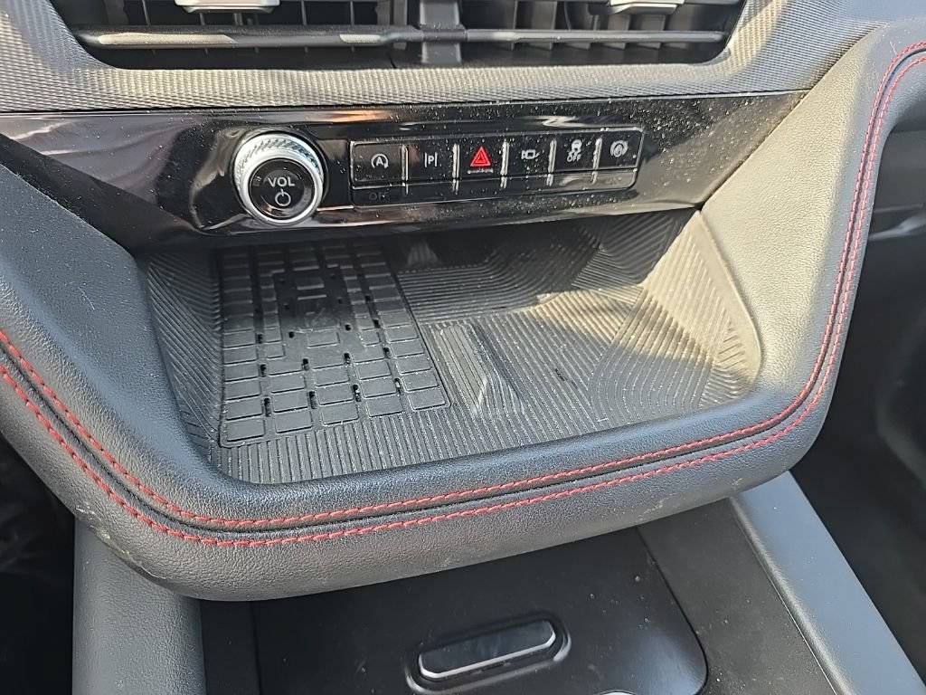 Used 2025 Ford Explorer ST AWD/4WD image 29