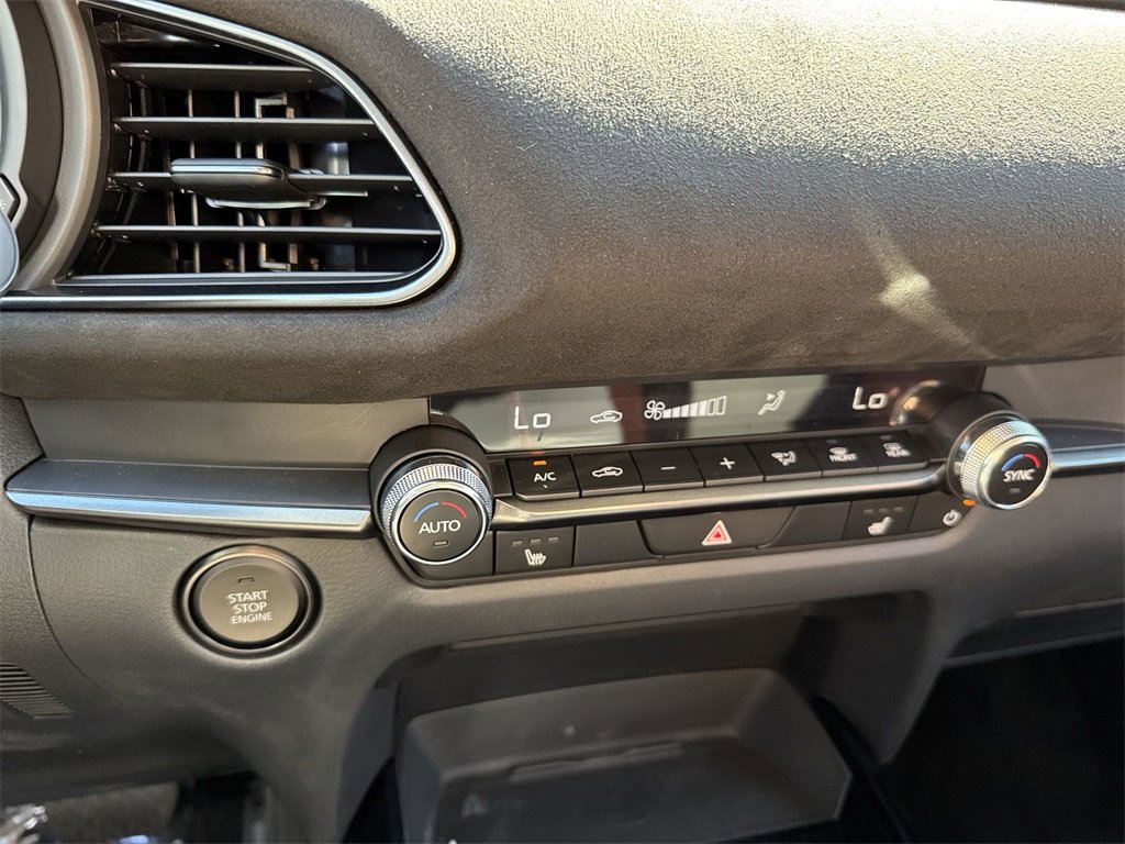 New 2024 MAZDA CX-30 Carbon image 51