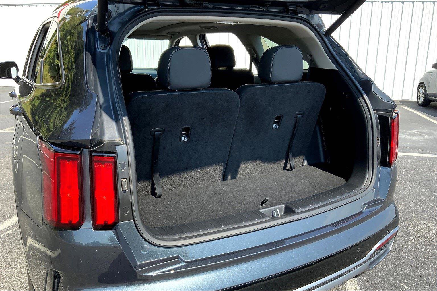 Used 2023 Kia Sorento SX image 27