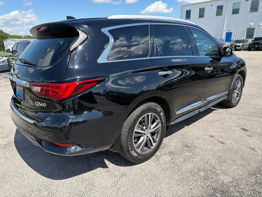 Used 2018 INFINITI QX60 Luxe w/ Premium Plus Package AWD/4WD image 3
