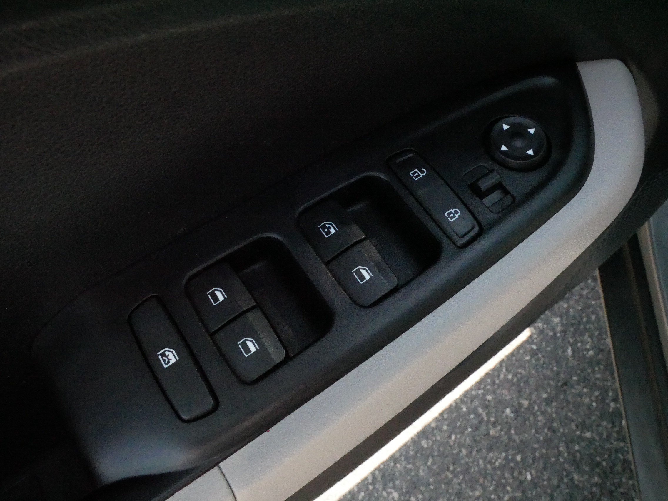 Used 2021 Hyundai Venue SEL FWD image 19