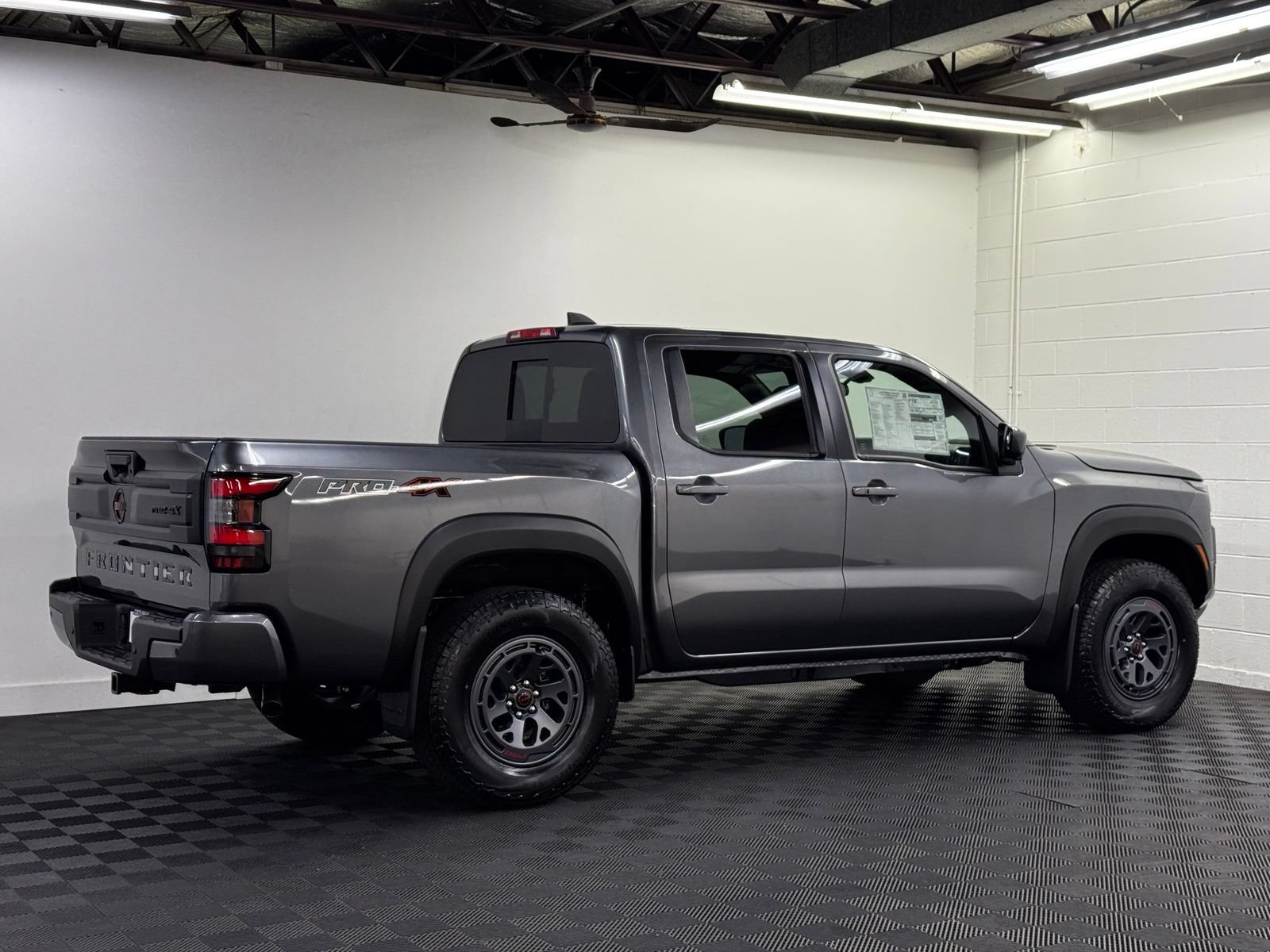 New 2026 Nissan Frontier PRO-4X w/ Pro-4x Convenience Package AWD/4WD image 2